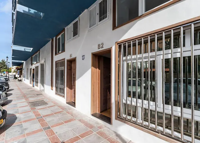 Sur Estudio Industrial 2 * Fuengirola